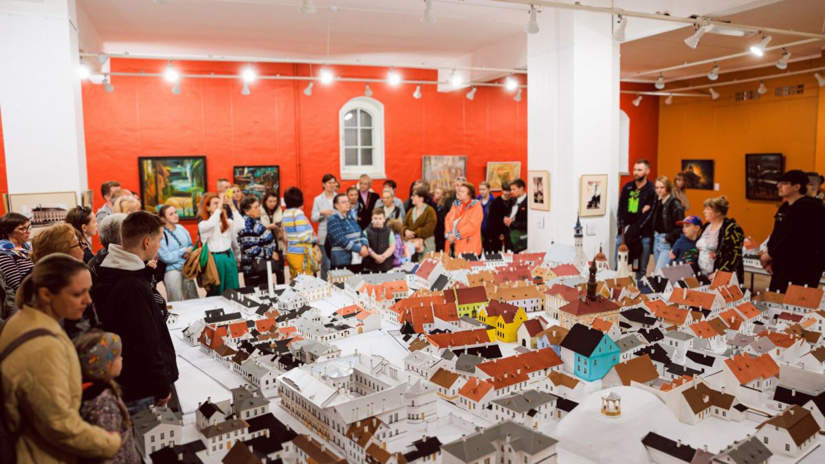 Guided tour of the 'Model of Old Narva' exhibition