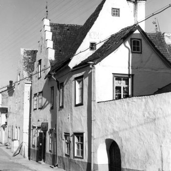 Выставка "Вспоминая Старый город Нарвы"