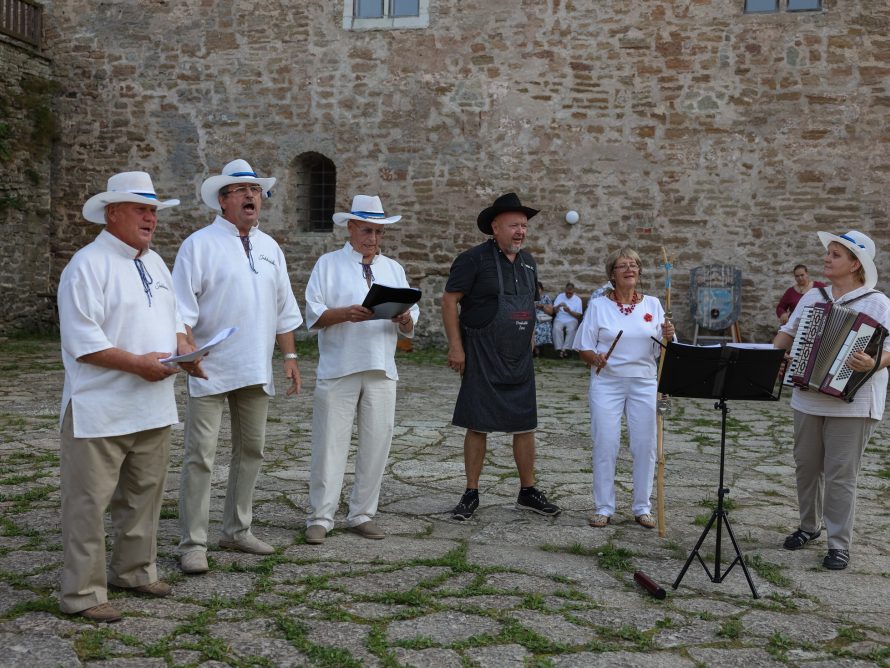 301147123_5722733481091322_8838451736645168931_n