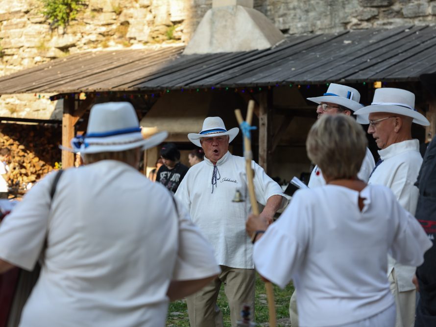 301163960_5722742771090393_7844252909496857814_n