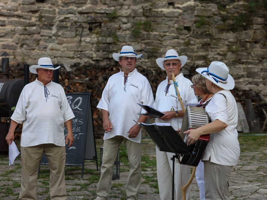 301779417_5722732641091406_3702924490750688146_n