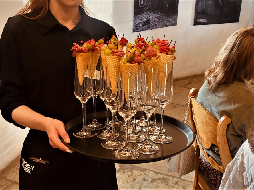 346490979_898451951450630_5198918136366851845_n