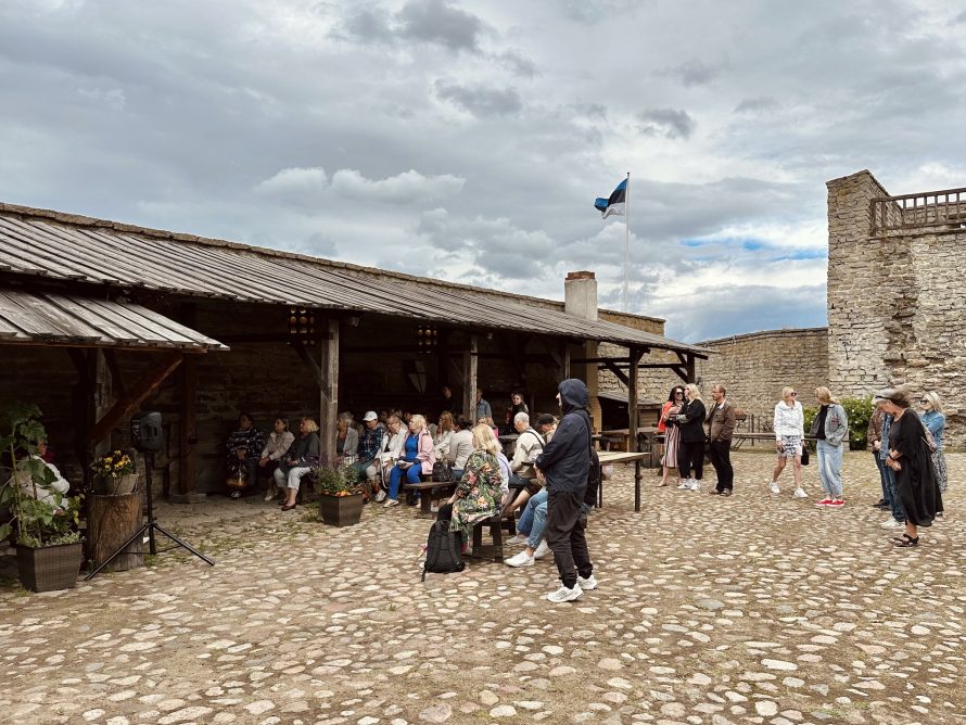 347403416_692769036197453_187083559987278603_n