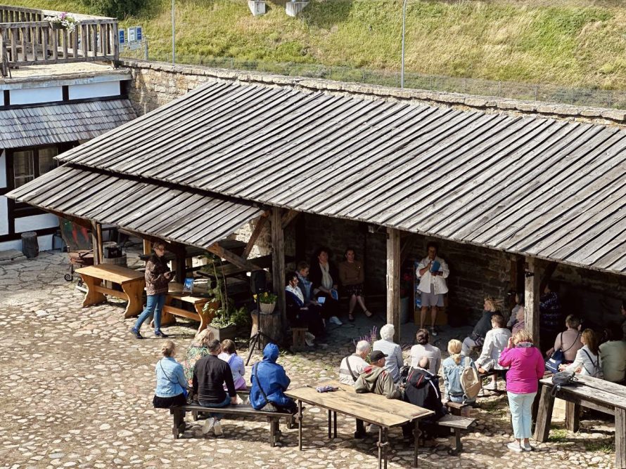 347554716_692769229530767_7820054954953310322_n