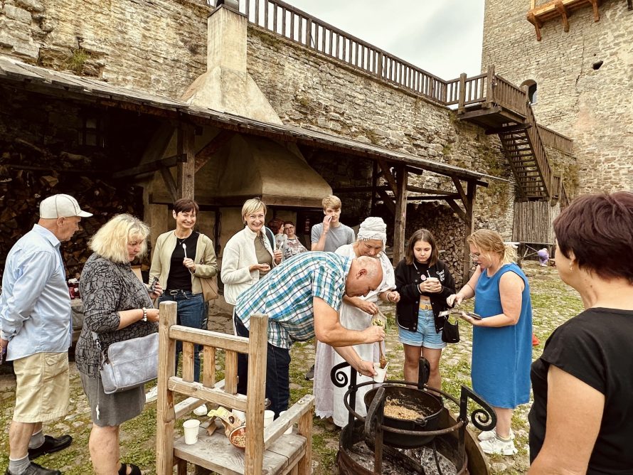 369606365_723015843172772_2117358955212386087_n