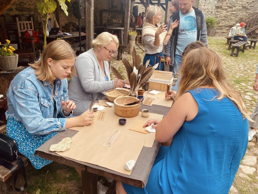 369649672_723015599839463_2286197176375201409_n