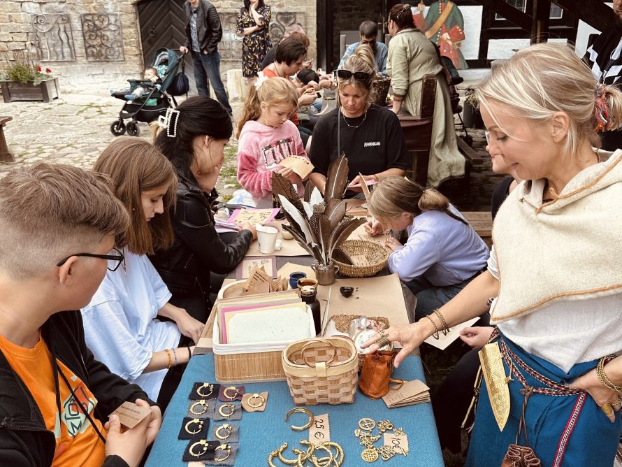 369675051_723018583172498_371377104572140148_n