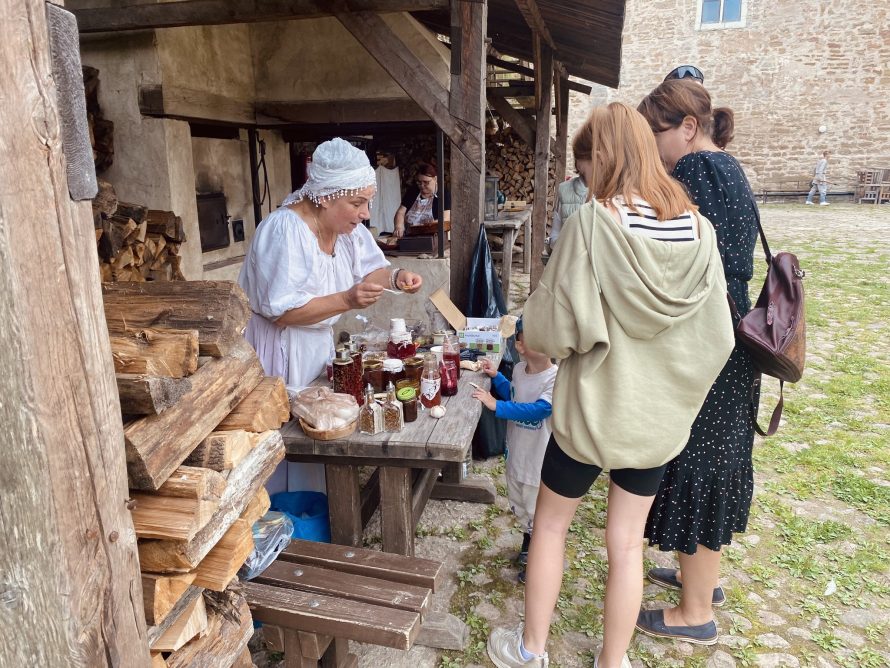 369682040_723015816506108_7615958246608211746_n