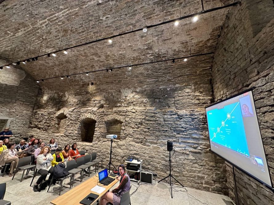 374567320_728346112639745_2795374951862516902_n