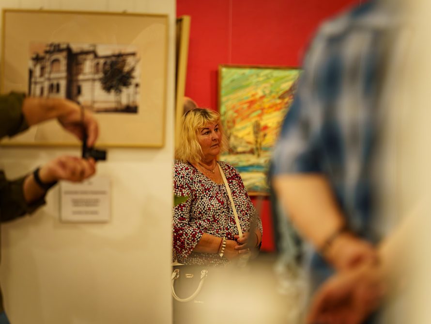 375869542_731778128963210_4888055669456387644_n