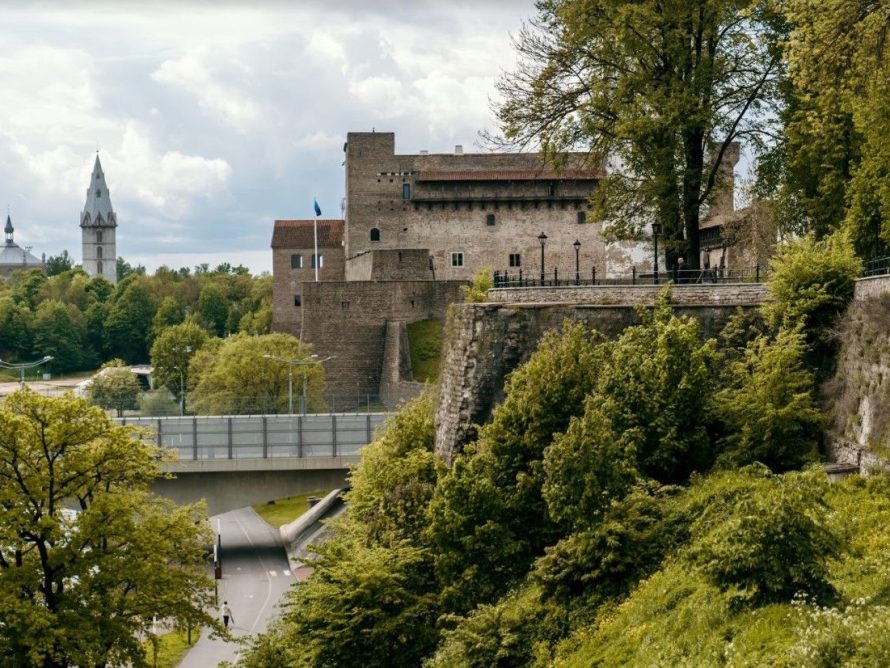 Bastion Pax, Narva linnus ja Aleksandri kirik. Markova, Anna. 2021