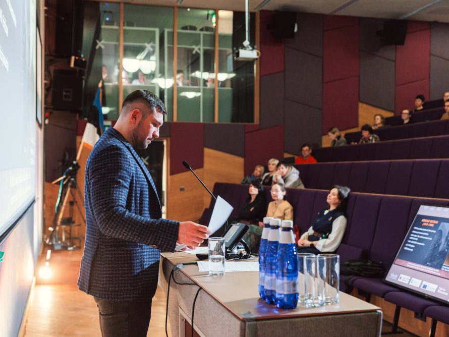 20250508_236_Ilja.Smirnov_fb.res