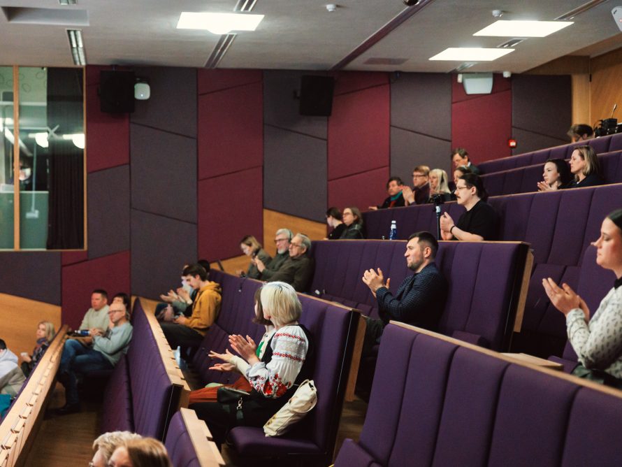 20250508_183_Ilja.Smirnov_fb.res