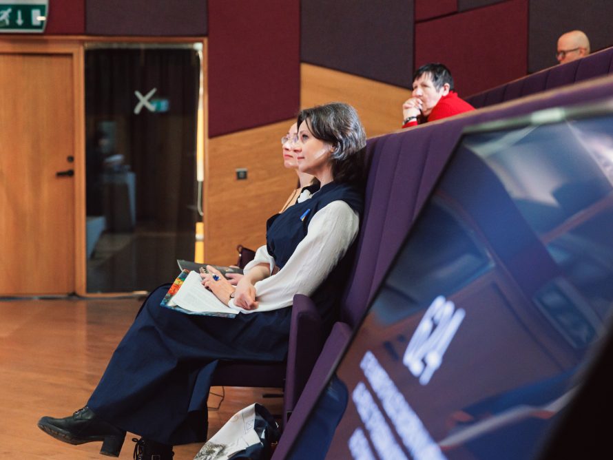 20250508_143_Ilja.Smirnov_fb.res