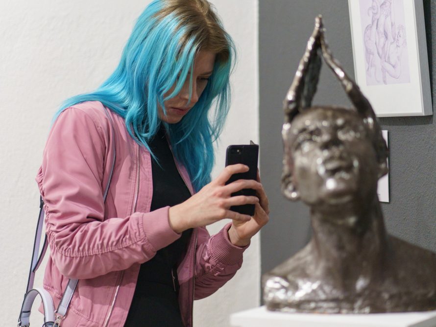 330385541_877261593512772_5618817823146770739_n